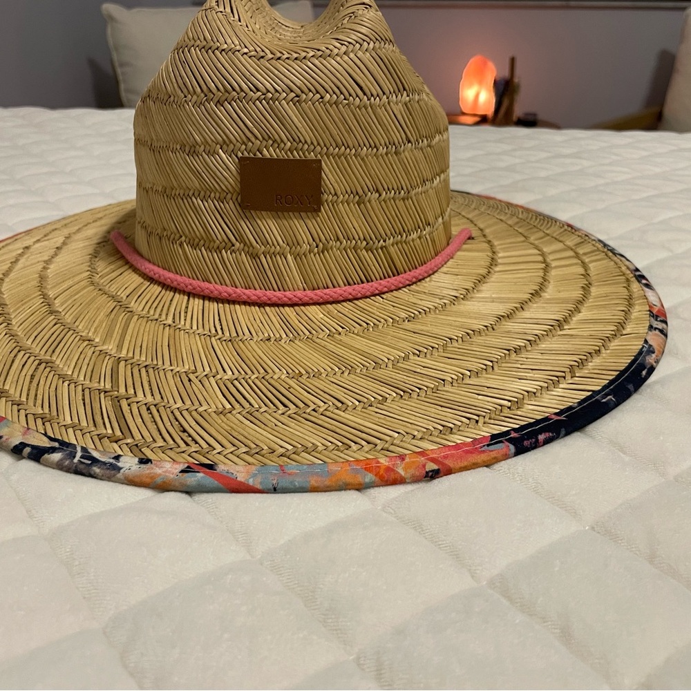 Roxy Straw Hat with Pink Trim